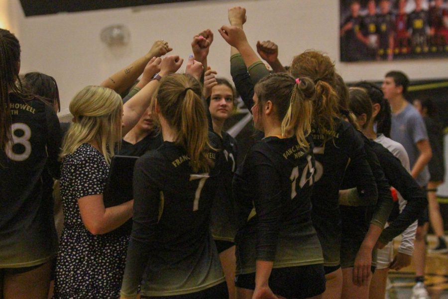 Varsity Girls Volleyball defeats Fort Zumwalt West [Photo Gallery]