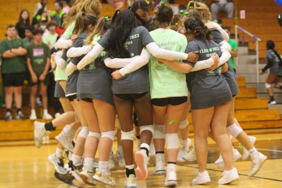 Varsity Girls Volleyball Falls to North Point On Senior Night [Photo Gallery]