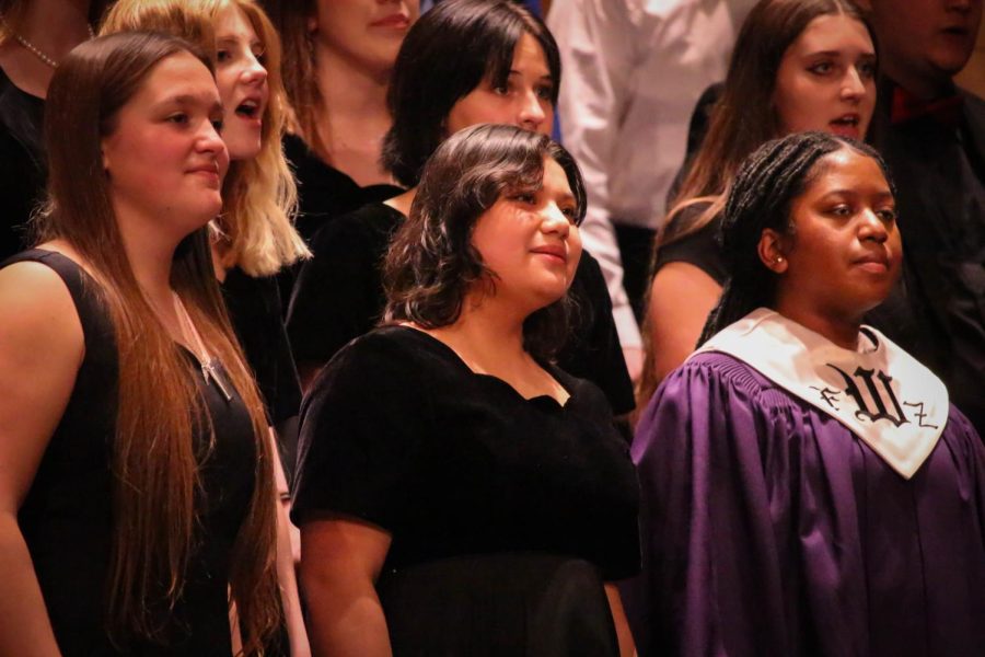 Choir students practice for the broadway concert on May 12 and 13.