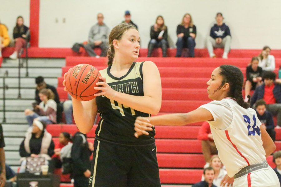 Girls Varsity Basketball Beats Liberty High [Photo Gallery]