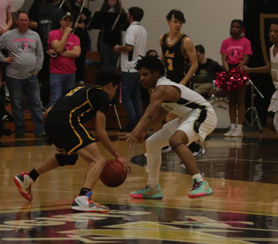 Boys Varsity Basketball Victorious Over Fort Zumwalt East [Photo Gallery]