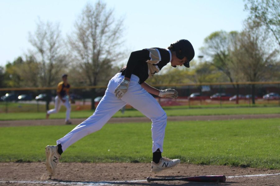 JV Baseball Falls to Eureka [Photo Gallery]