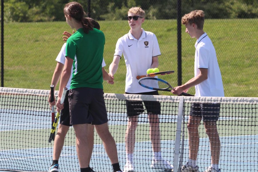 Varsity Boys Tennis Defeats Pattonville [Photo Gallery]