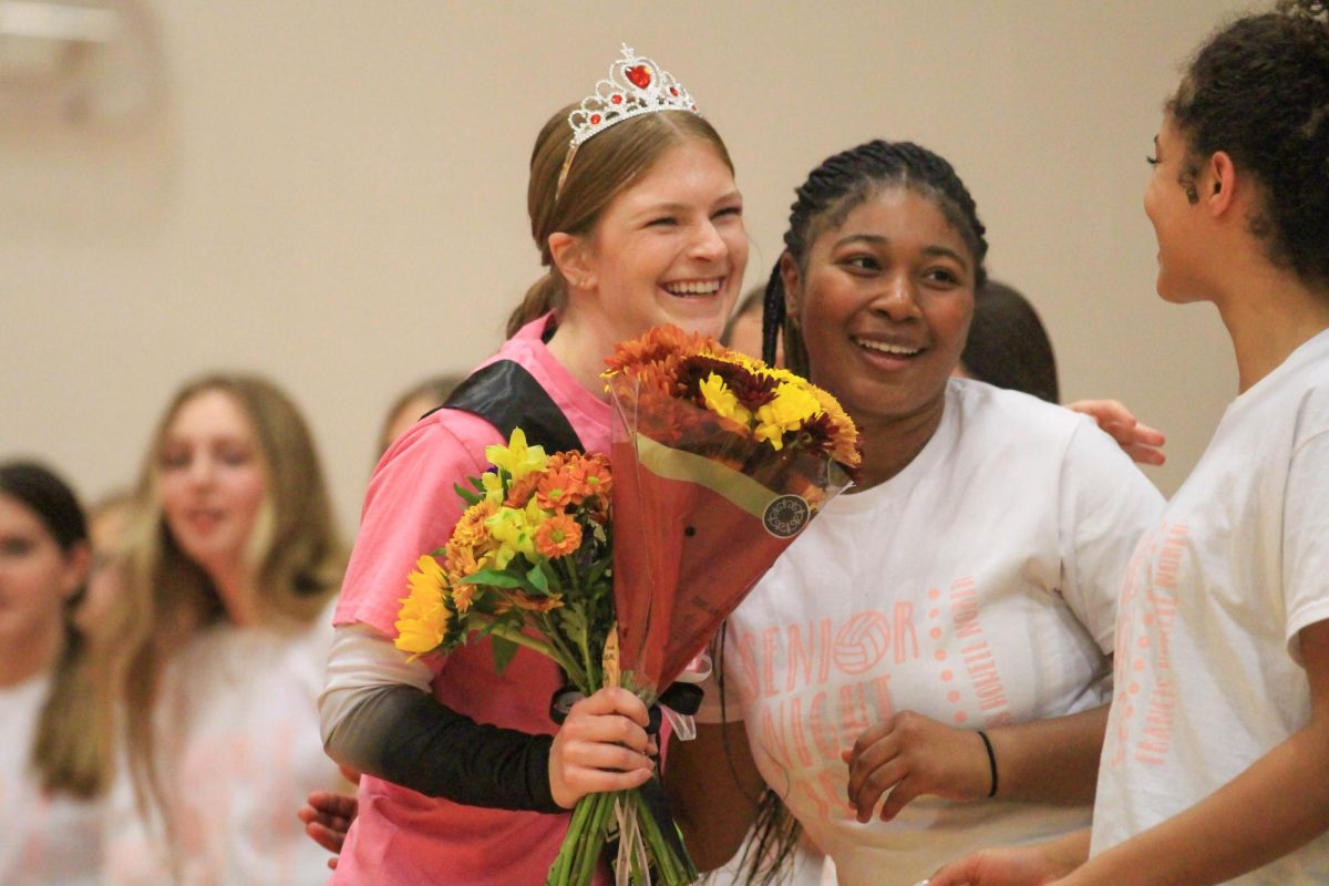 Varsity Girls Volleyball wins against FZE on Senior Night [Photo Gallery]