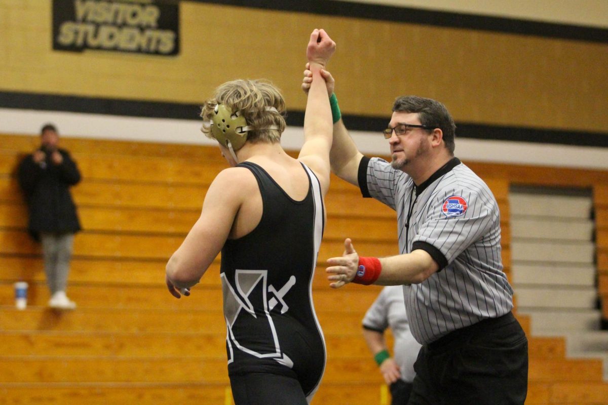  LIVE  : Francis Howell North Surpasses Francis Howell Central with Final Pin