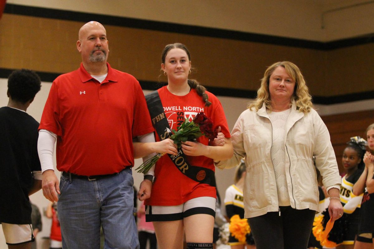 On Tuesday Jan. 31, FHN’s Knightline, Cheerleaders, and both girls and boys varsity Basketball held their senior night at FHN. 