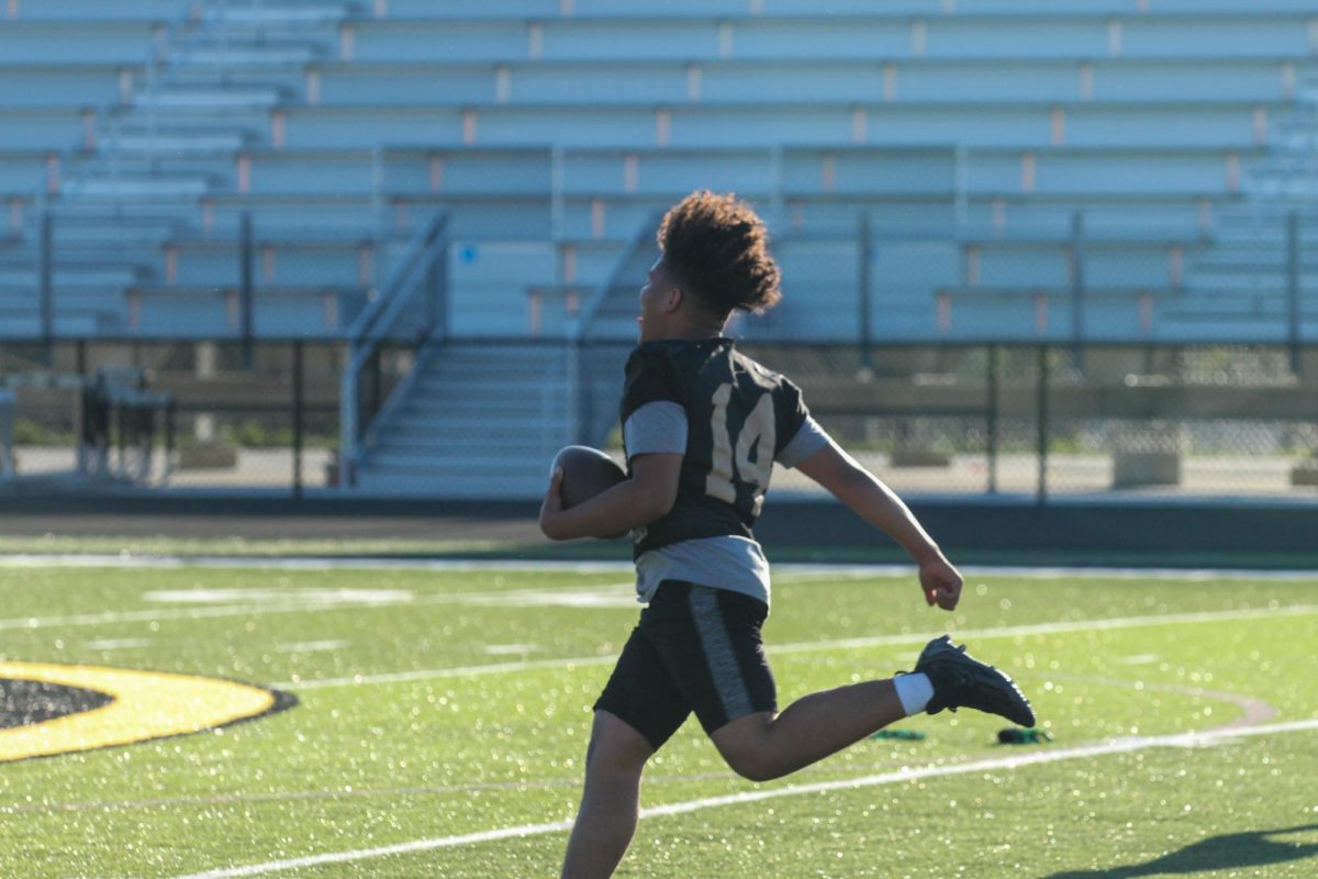 FHN football holds a 7 on 7 [Photo Gallery]