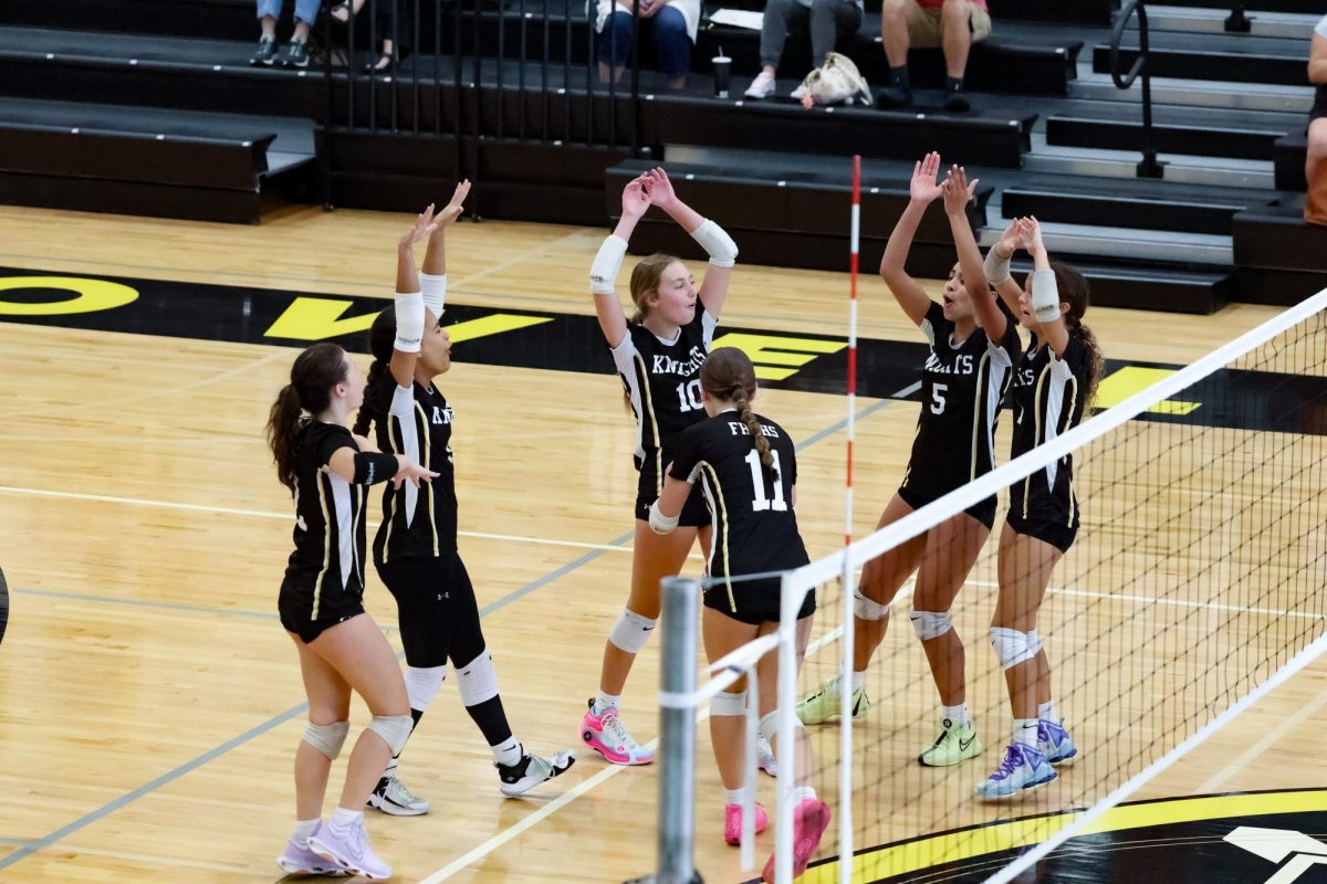 Girls JV Volleyball Falls To Fort Zumwalt West [Photo Gallery]