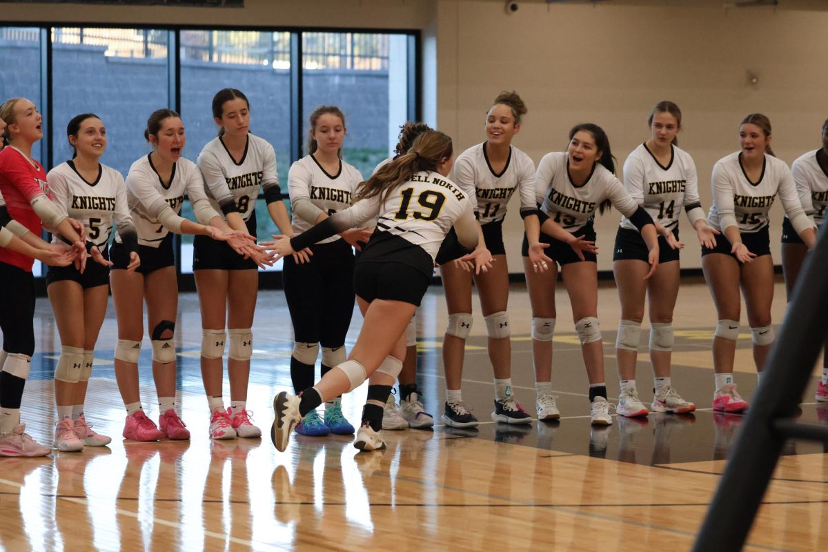 Varsity Volleyball Takes a loss to North Point [Photo Gallery]