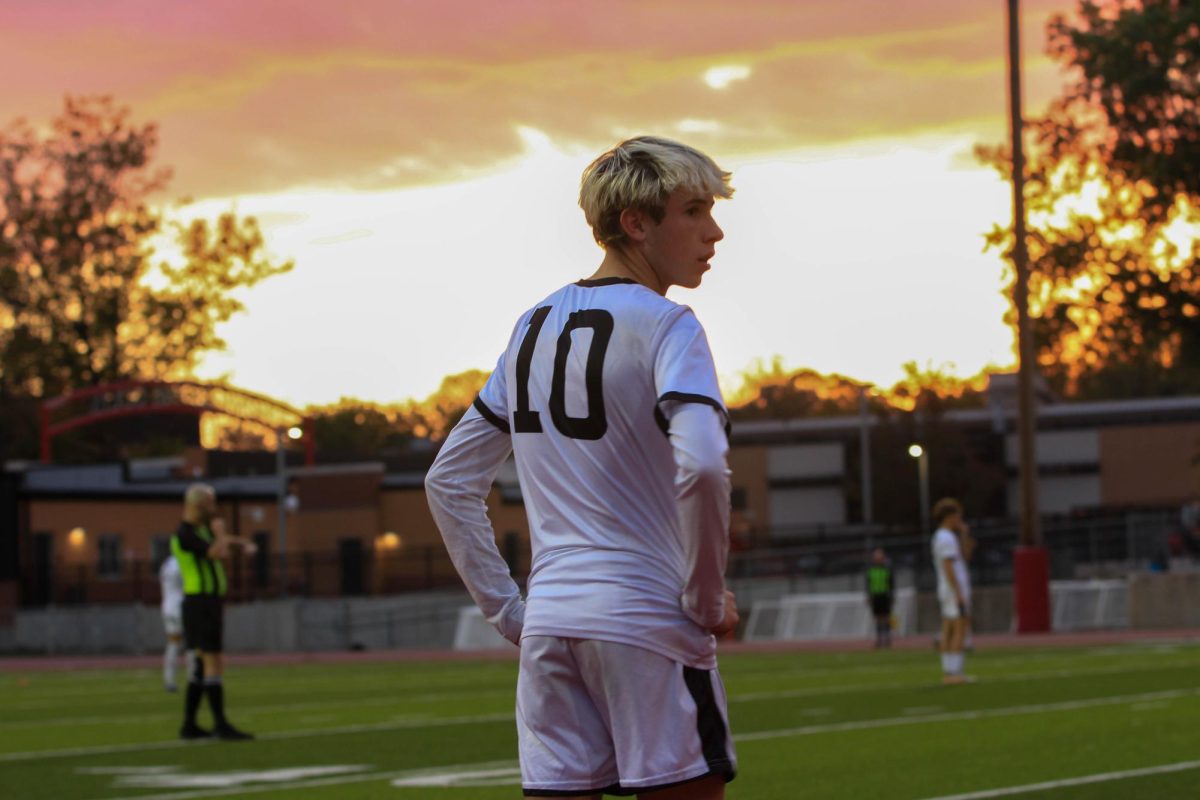 Boys Varsity Soccer Came Out Short To Parkway Central [Photo Gallery]