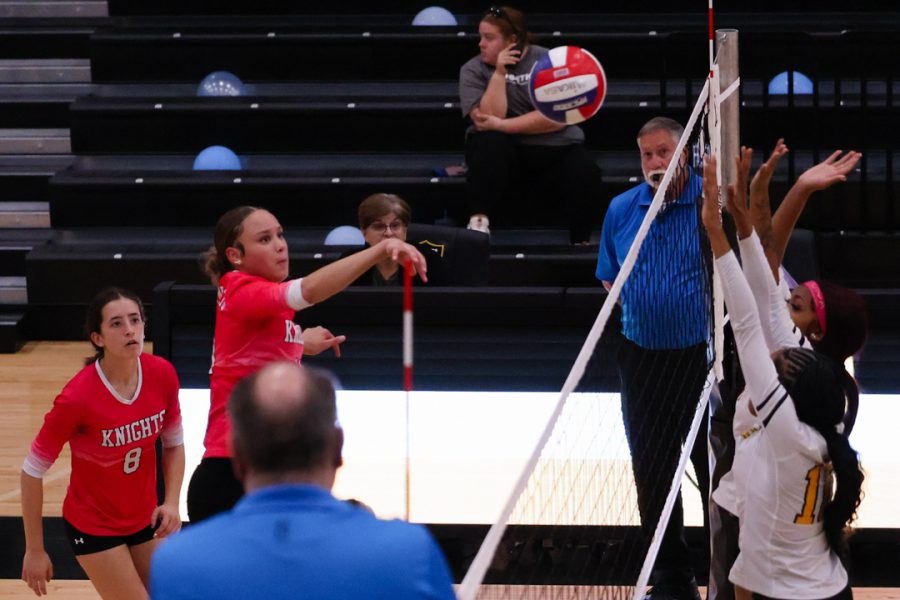 Volleyball Takes a Win To HCHS on Senior Night [Photo Gallery]