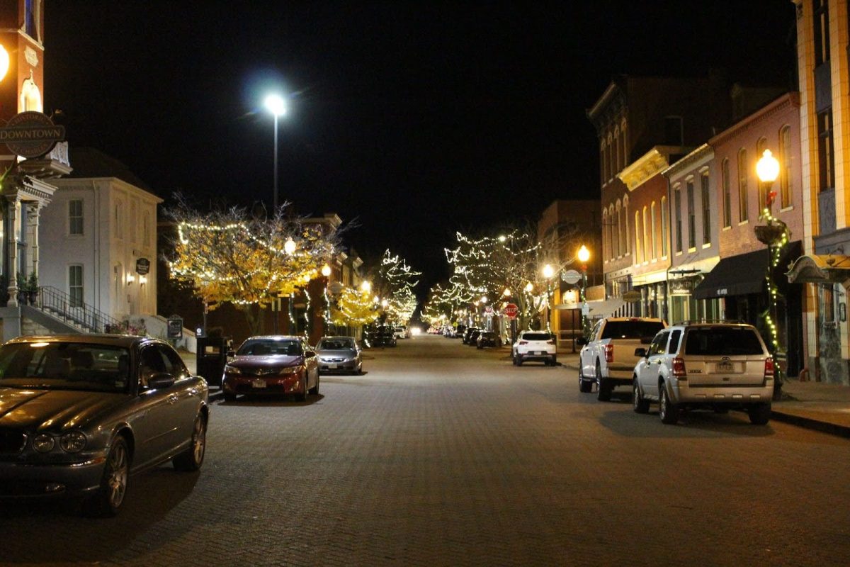 Christmas Traditions Brings Christmas Cheer to Historic Main Street Saint Charles