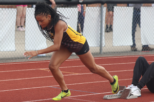 Jillian Hoelting breaks out of the blocks for her race